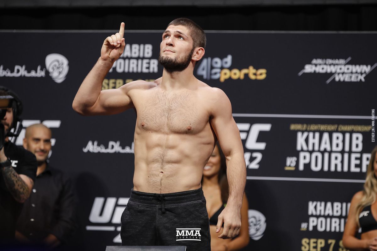 Khabib Ditawari Jadi Pesepak Bola?